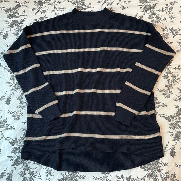 AE Jegging Fit Sweater - Picture 2 of 8